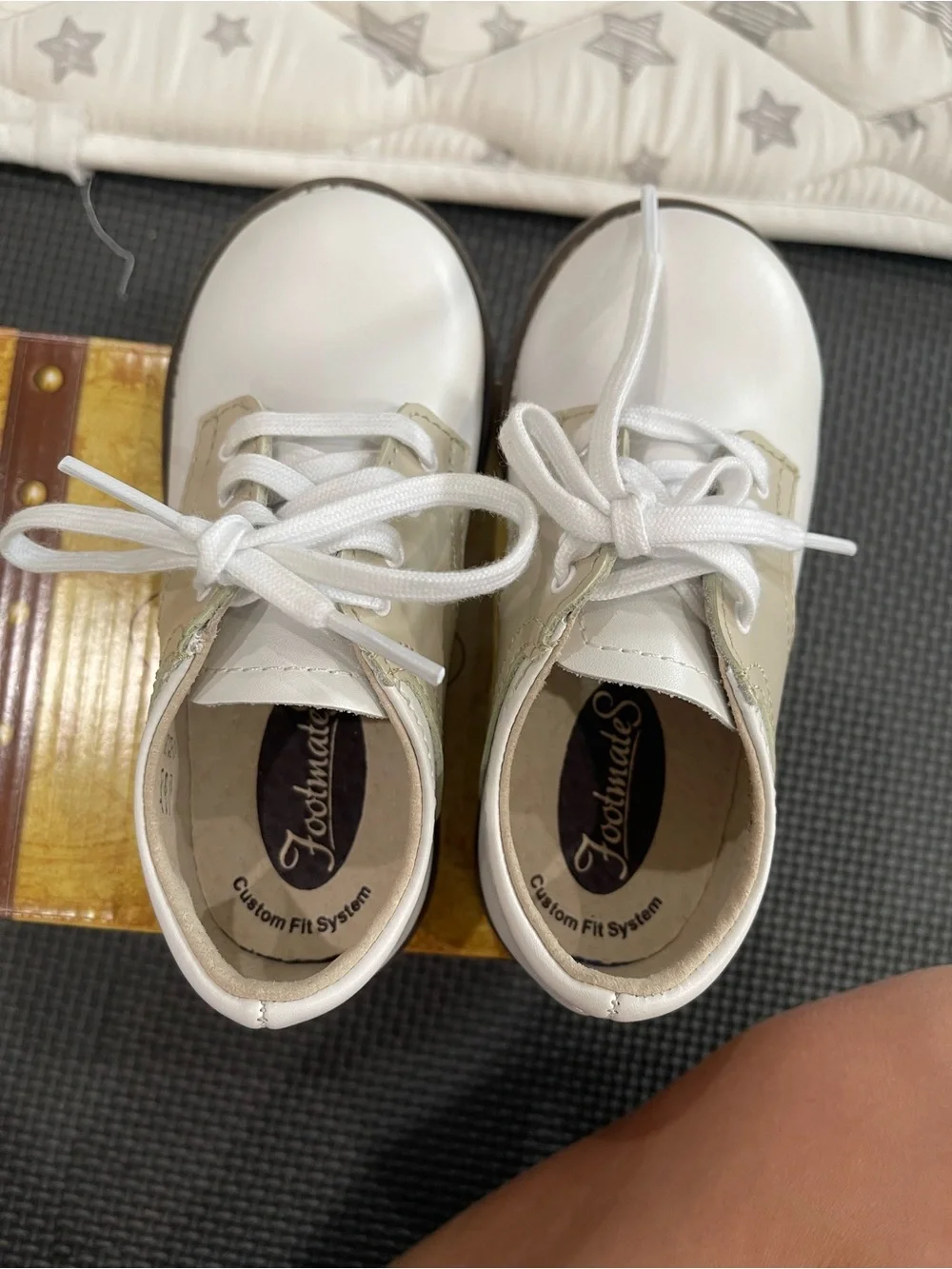 FootMates classic dress